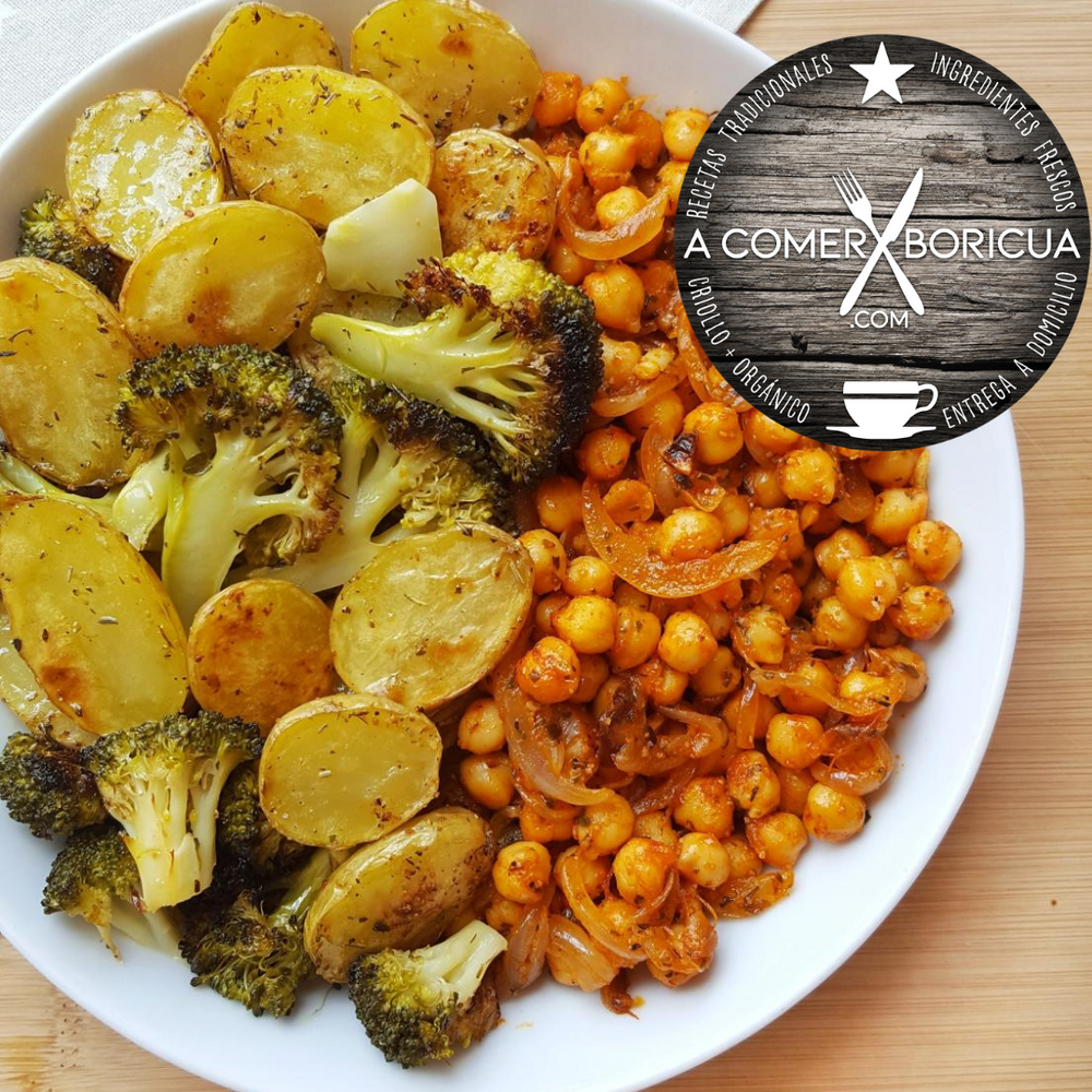 GARBANZOS EN SALSA CRIOLLA SUAVE W/ CEBOLLAS LILAS SALTEADAS & BROCOLI CON PAPAS ESCALFADAS EN OLIVE OIL