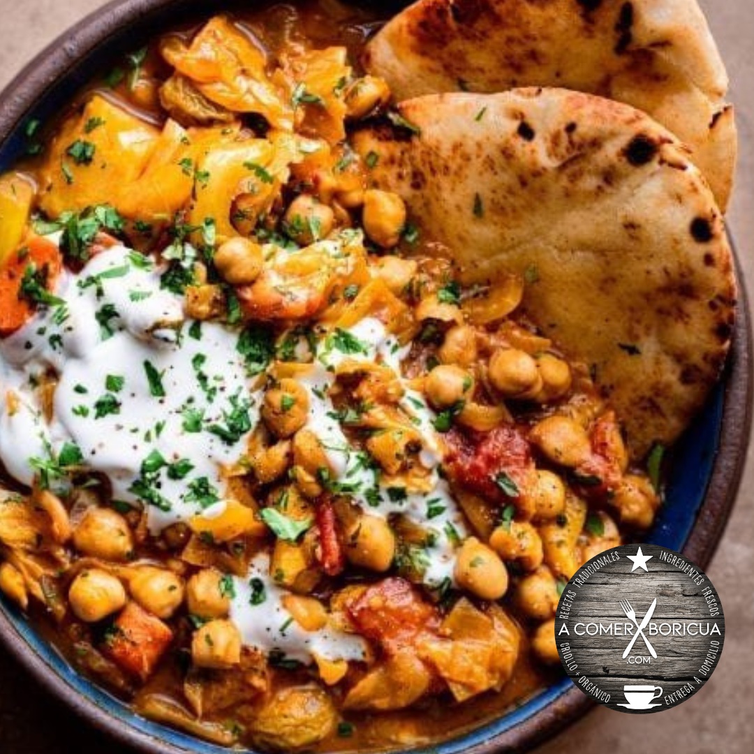 "GOULASH DE GARBANZOS CREAMY RECAO" W/ PAN PITA TOASTED & PAPAS